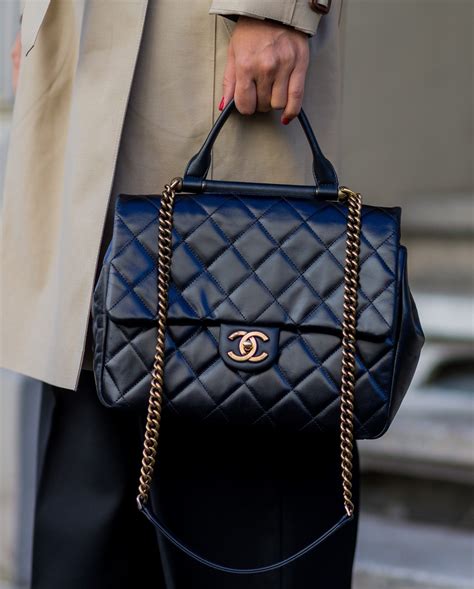 come riconescere se un chanel è originale|Come riconoscere una borsa originale Chanel: 12 aspetti .